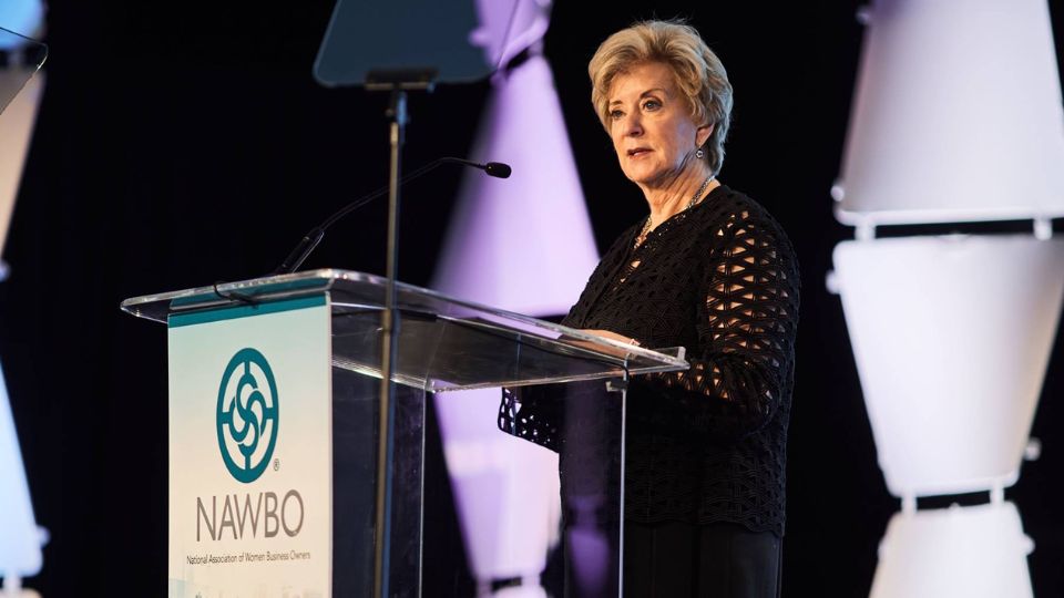 Linda McMahon, exejecutiva de WWE será secretaria de Educación en Estados Unidos | Facebook / NAWBO