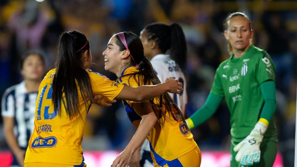 Tigres Femenil pega primero y se lleva ventaja ante Rayadas para el partido de vuelta.