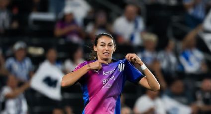 Rayadas va por su gol 50 en Clásico Femenil