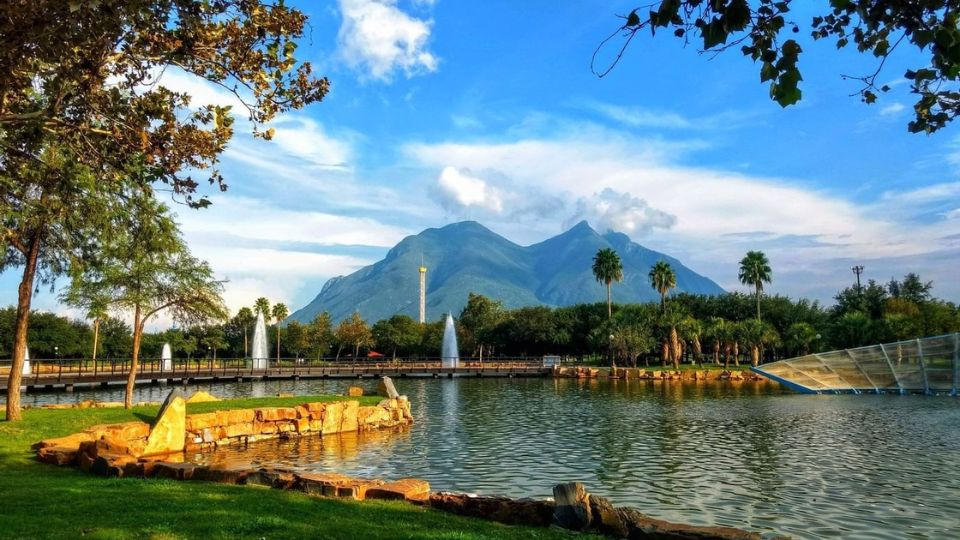 Se espera una tarde despejada en Monterrey.