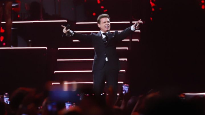 Con asientos vacíos y sin lleno total, Luis Miguel se presenta en Monterrey