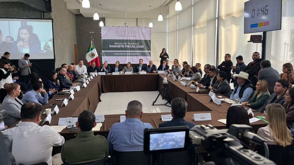 Diputados y alcaldes se reúnen por Paquete Fiscal