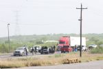 Roban vehículos a 3 conductores en la autopista Monterrey-Reynosa