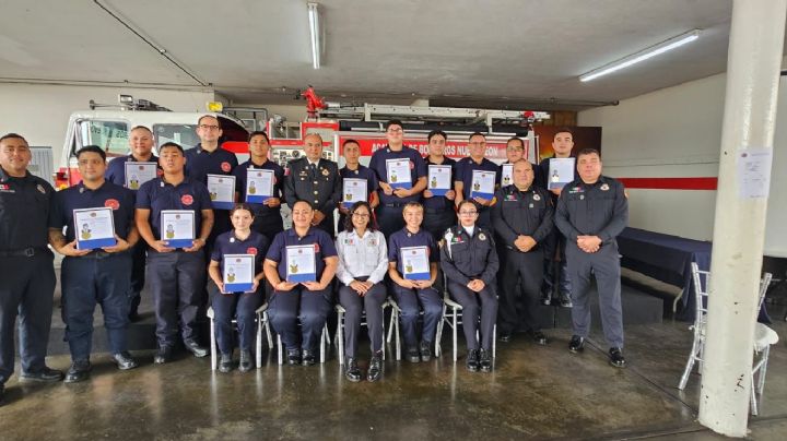 Nuevos héroes de NL: Se gradúan 15 bomberos tras diez meses de formación