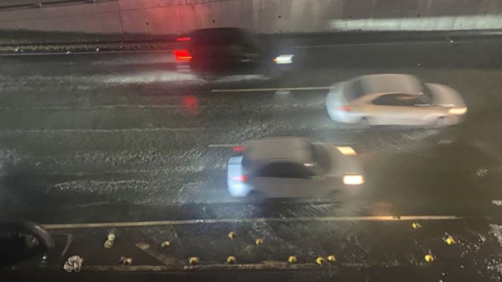 Fuga de aguas negras en avenida Constitución causa alarma entre automovilistas