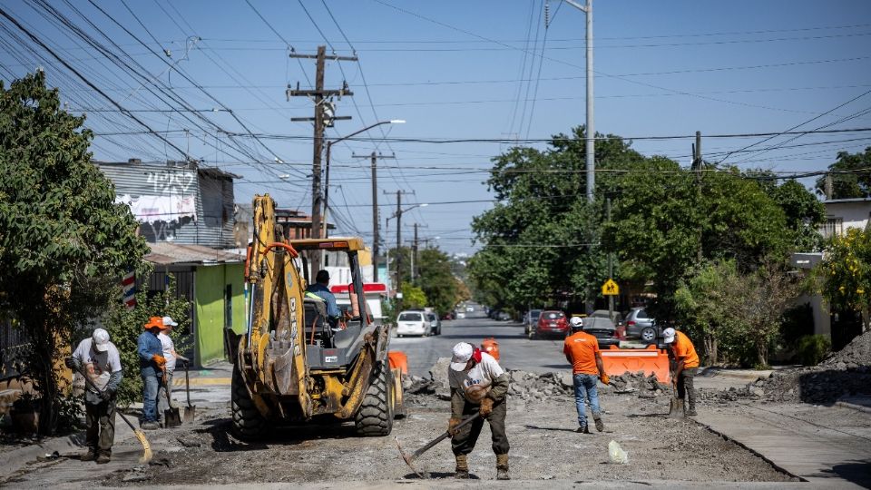 Trabajos de bacheo en Guadalupe.