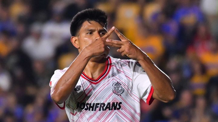 Gallardo celebra su gol ante Tigres con el gesto de "La Adicción"
