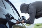 Detienen a tres hombres implicados en robo de autos y una caja fuerte en San Pedro