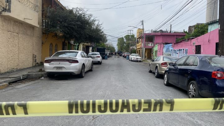 Detienen a hombre herido tras persecución y tiroteo en Monterrey