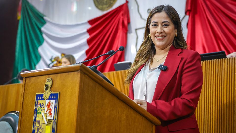 Diputada Berenice Martínez en Congreso