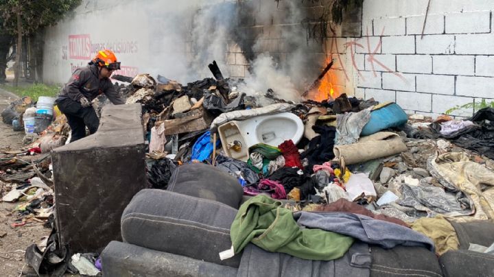 Alarma incendio a vecinos en Guadalupe; acusan a familia de provocarlo