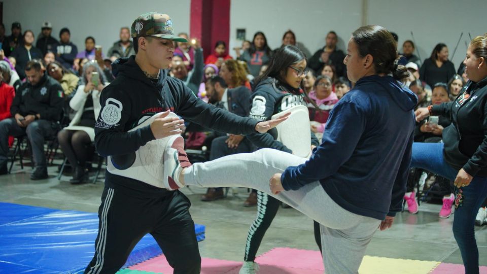 Práctica de MMA en el Auditorio de García