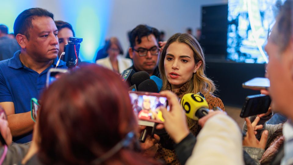 Diputada Lorena de la Garza comparece ante los medios