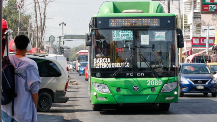 Proponen que el camión en NL pueda pagarse con plástico reciclable