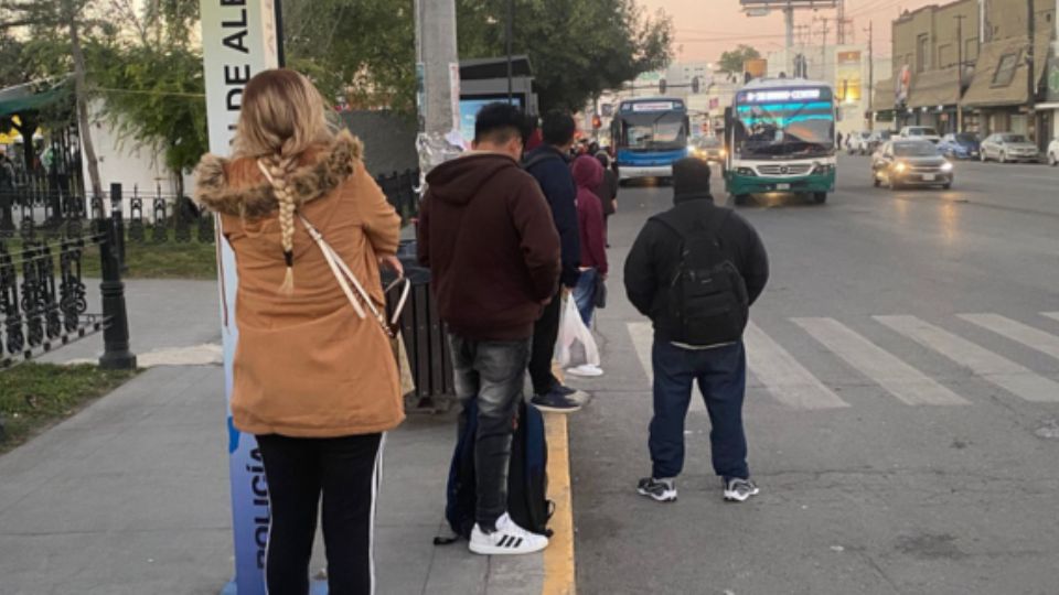 A pesar de la presencia de rondines policiacos, las mujeres siguen sufriendo el acoso de los hombres en La Alameda de Monterrey.