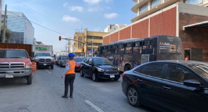 Sin previo aviso, cierran avenida Juan Ignacio Ramón en Monterrey