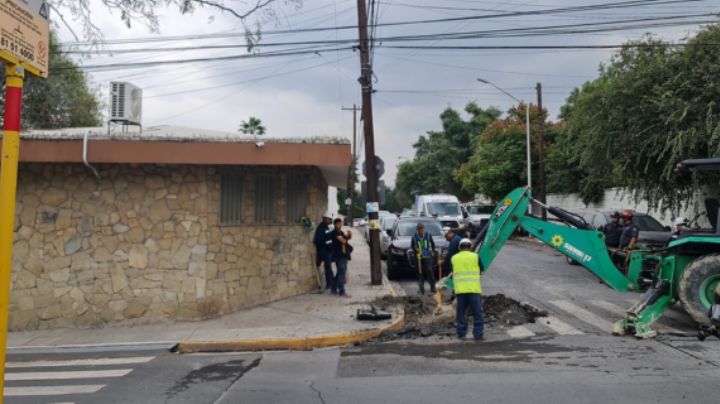 Maquinaria provoca fuga de gas en el centro de San Pedro y desata caos