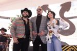 Pepe Aguilar y su familia crean agencia informativa para combatir las fake news