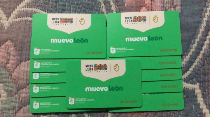 Revenden en Facebook tarjetas Me Muevo para camiones de Monterrey