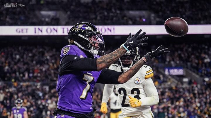 NFL: Ravens aseguran su pase a playoffs con victoria sobre Steelers