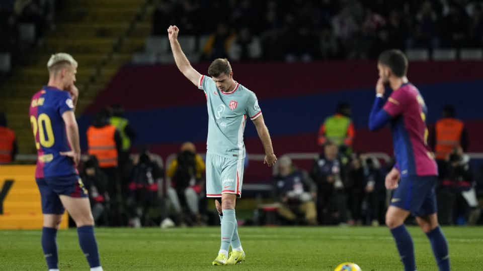 Sorloth da la victoria al Atlético en un partido loco ante el Barcelona