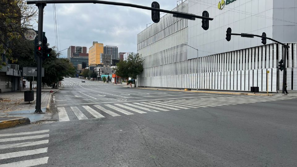 Calle del centro de Monterrey en 25 de diciembre de 2024, Navidad.