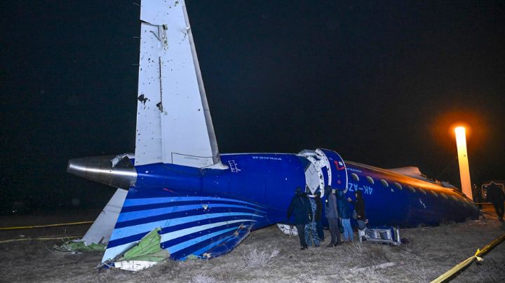 Avión de Azerbaiyán Airlines fue derribado por misil ruso: Fuentes de Gobierno