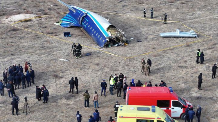 Avión sufrió interferencias  físicas y técnicas externas: Azerbaiyán Airlines