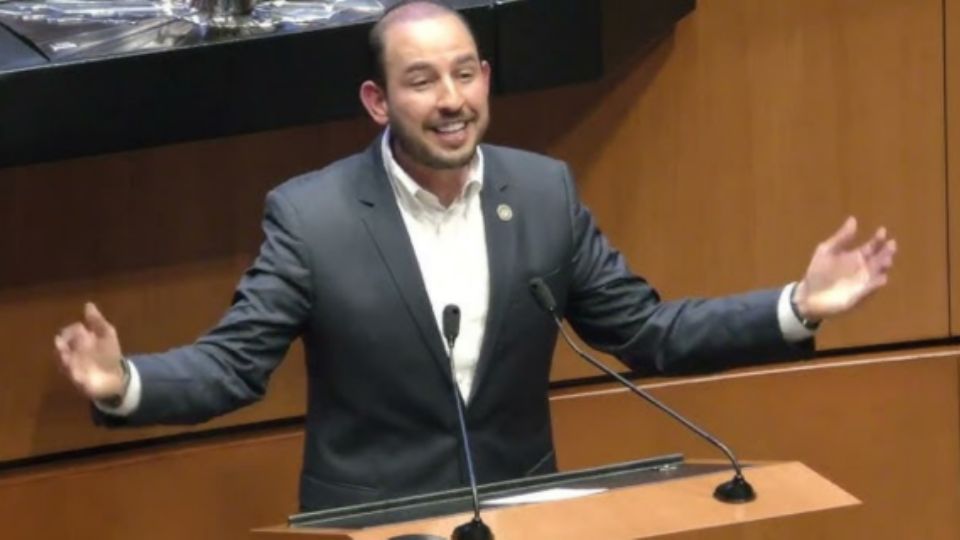 A través de su cuenta de X, el senador panista Marko Cortés, invitó a la presidenta Claudia Sheinbaum a reconocer la existencia del narcoterrorismo en México.