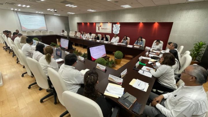 Refuerza acciones contra irregularidades en la administración pública