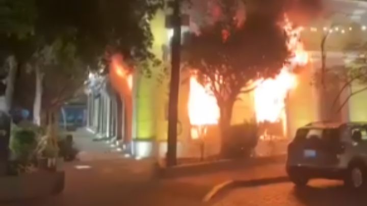 Incendio consume el edificio del Museo de Arte de Mazatlán