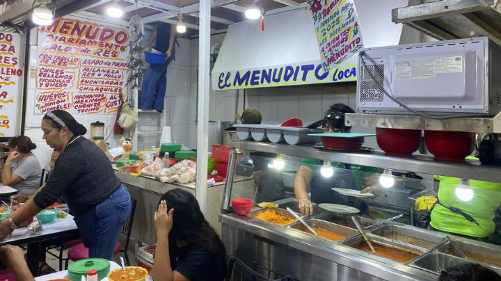 Puestos de menudo se alistan para curar la cruda de Año Nuevo en Monterrey