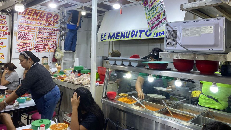 'El Menudito'; negocio de venta de comida en el Mercado Juárez