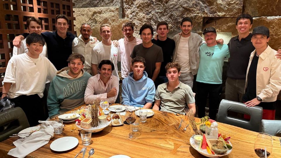 Los pilotos de Fórmula 1 disfrutaron de una cena de despedida antes de la última carrera de la temporada.