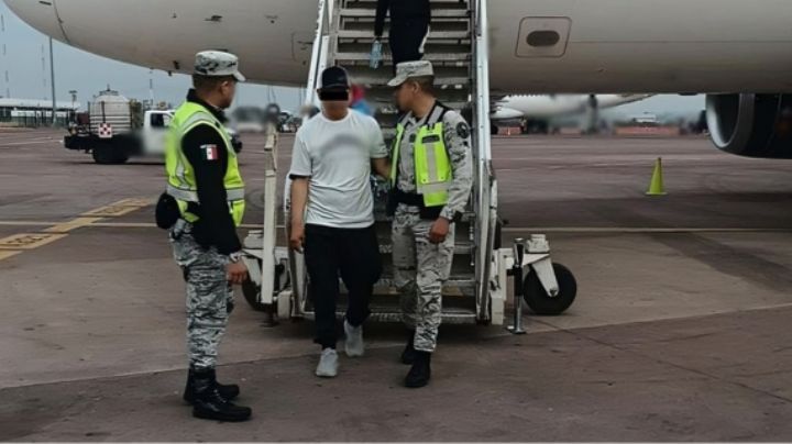 Investigan a hombre que intentó desviar avión a EU por amenazas y ataque a vías de comunicación