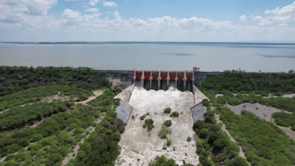 Esta semana la presa El Cuchillo ha recibido 11.8 hectómetros cúbicos de agua, siendo la más beneficiada en lo que va de diciembre.