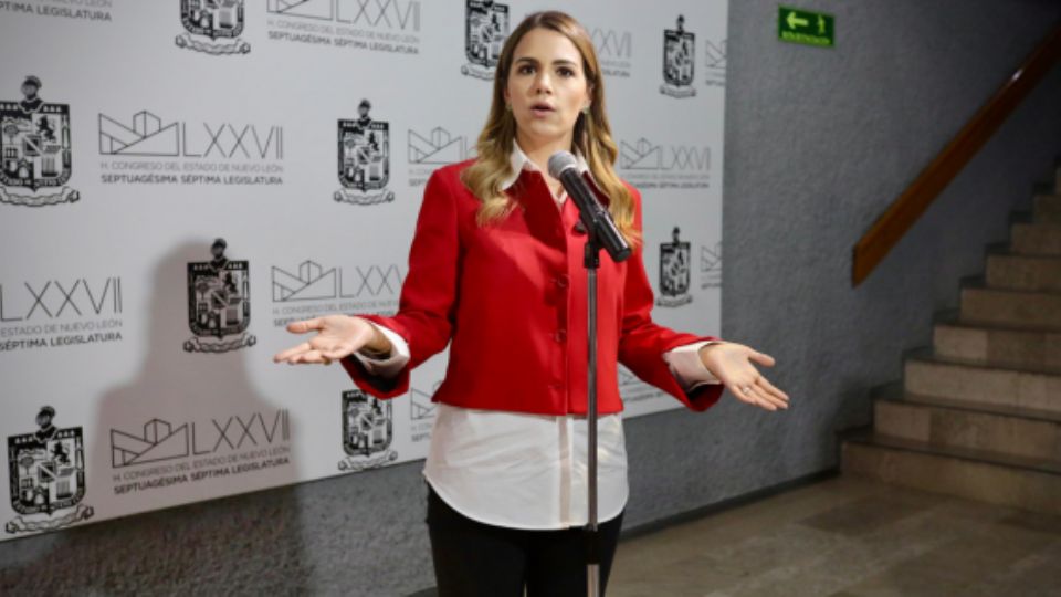 Lorena de la Garza, presidenta de la Mesa Directiva del Congreso de Nuevo León, dijo no entender por qué la fracción de Morena está apoyando al gobierno de Samuel García.