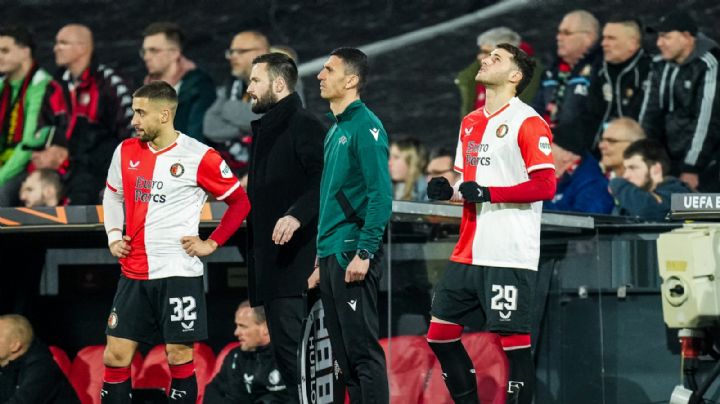 Santi Giménez y Feyenoord igualan ante Roma en Europa League