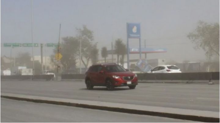 Advierten por viento fuerte y tolvaneras en Nuevo León este martes