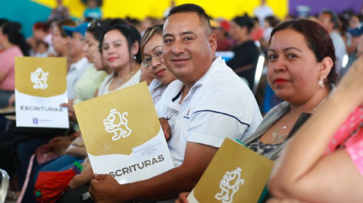 Fomerrey suma más de 7 mil escrituras entregadas a familias de NL