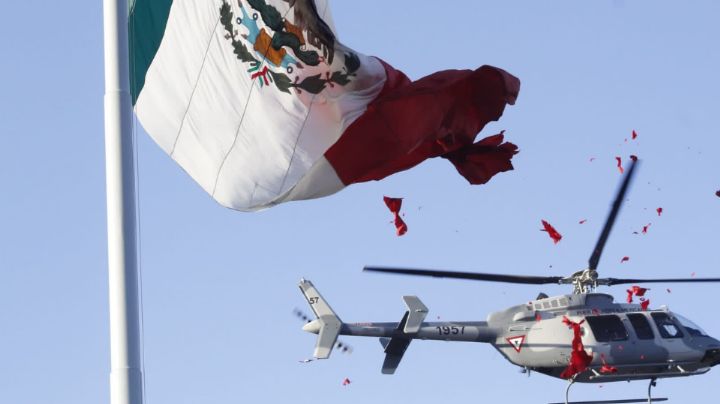 Video: Helicóptero de Fuerza Aérea rasga bandera de México