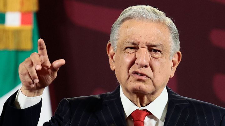 AMLO llama a entregarse a policía fugado que mató a estudiante