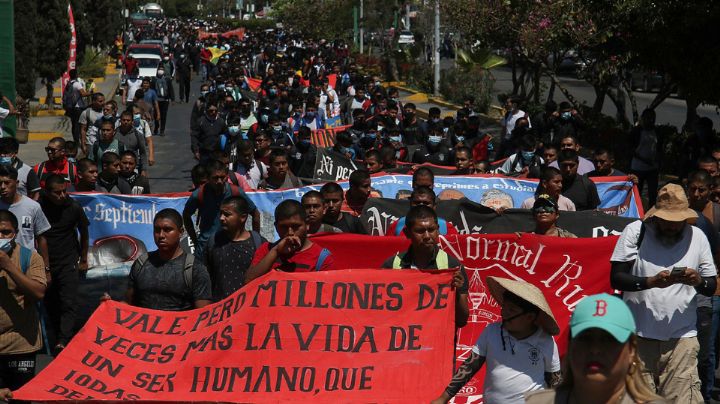 Crecen protestas en Guerrero por asesinato de normalista