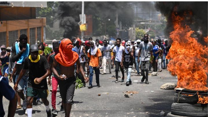 Pandillas haitianas asaltan residencias y asesinan a 14