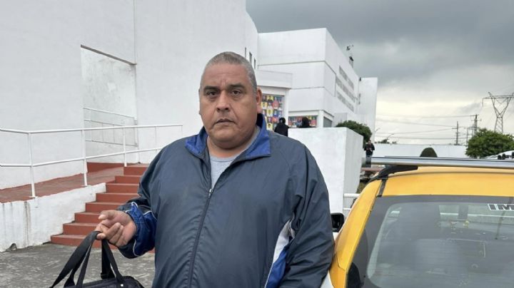 Taxista entrega a policía de Escobedo bolsa que fue olvidada en su vehículo