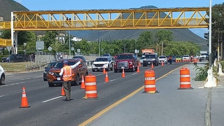 Habilitan carril de contraflujo en Carretera Nacional ante tráfico por Semana Santa