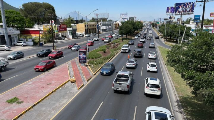 Semana Santa: Regios lidian con el tráfico en la Carretera Nacional