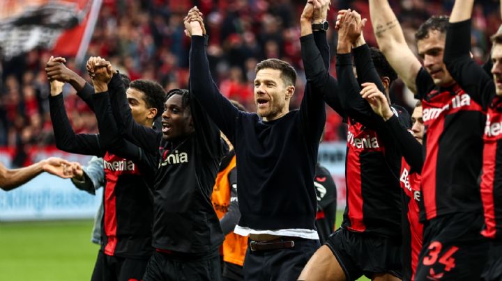 Bundesliga: Bayer Leverkusen remonta en el último minuto y se acerca al título