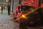 Conductora huye de antialcohólica, atropella a tránsito y luego choca en San Nicolás