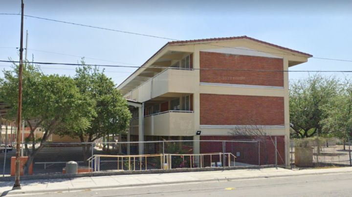 Sorprenden a estudiante armado dentro de secundaria en Monterrey